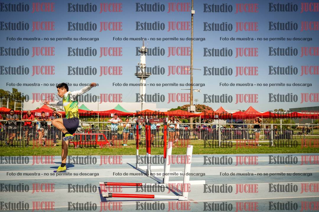 Fotos de los 110mts con vallas de varones - decatlón 6