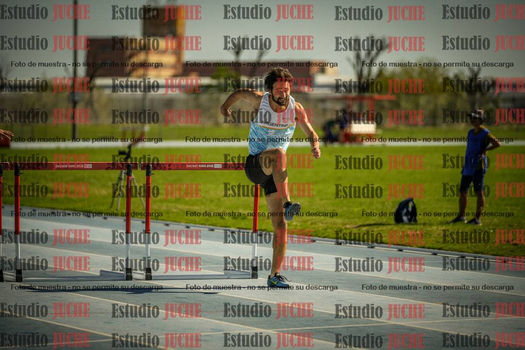 Fotos de los 110mts con vallas de varones - decatlón 6