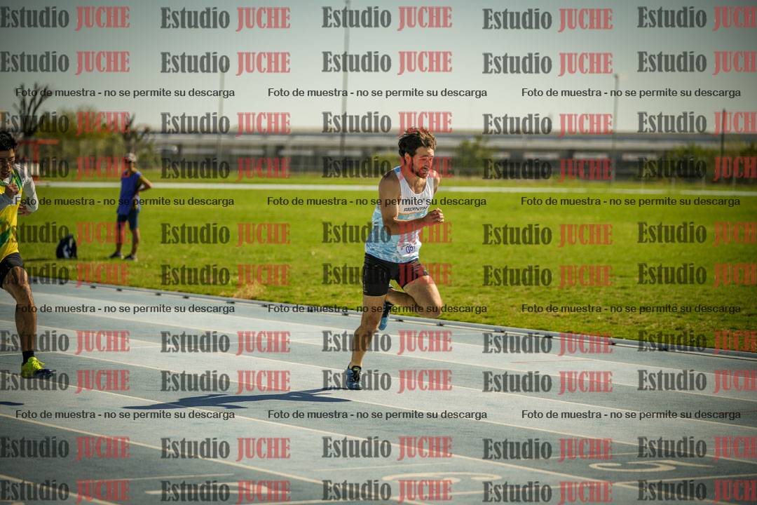 Fotos de los 110mts con vallas de varones - decatlón 6