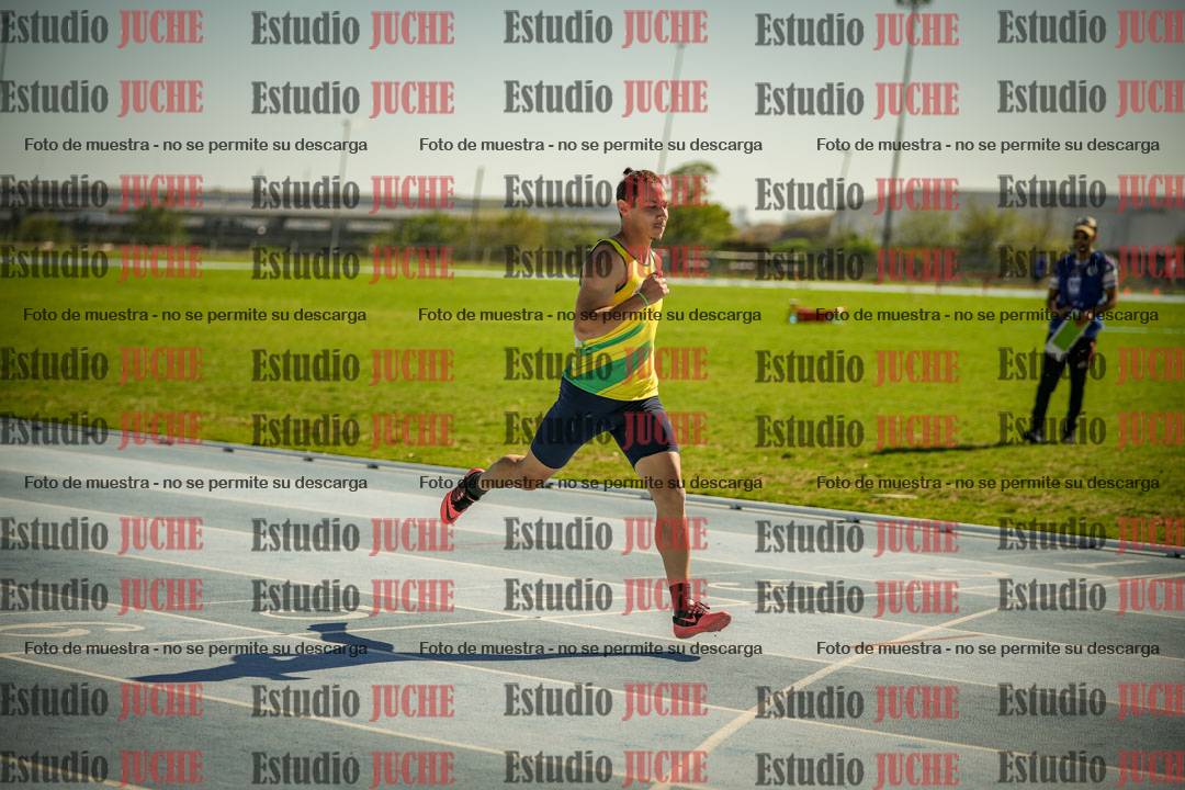 Fotos de los 110mts con vallas de varones - decatlón 6