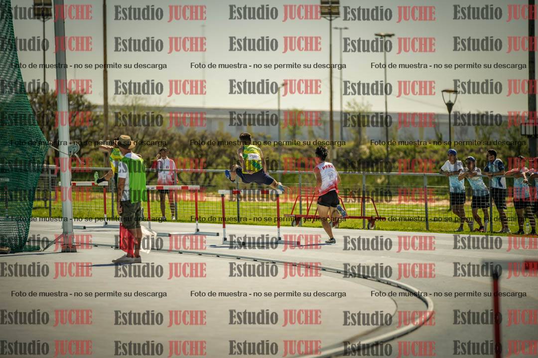 Fotos de los 400mts con vallas de varones LIBRE - FINAL