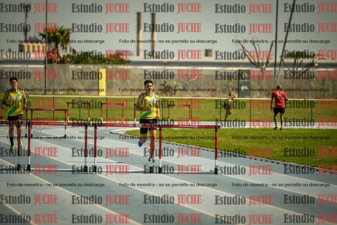 Fotos de los 400mts con vallas de varones LIBRE - FINAL