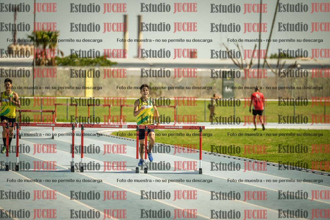 Fotos de los 400mts con vallas de varones LIBRE - FINAL