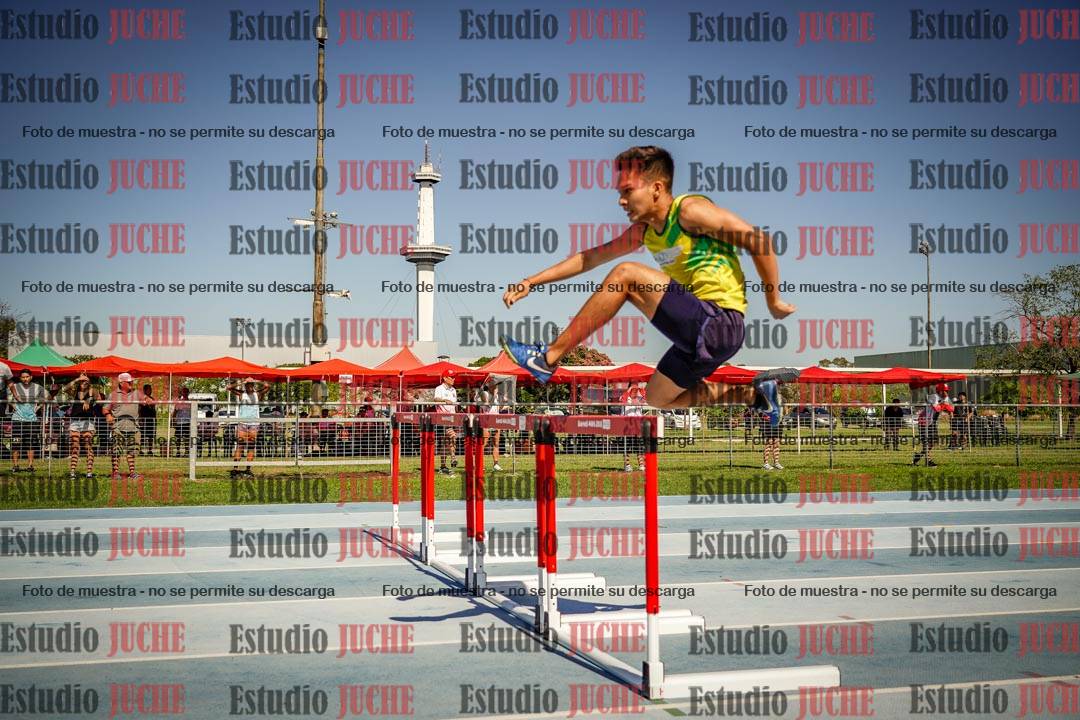Fotos de los 400mts con vallas de varones LIBRE - FINAL