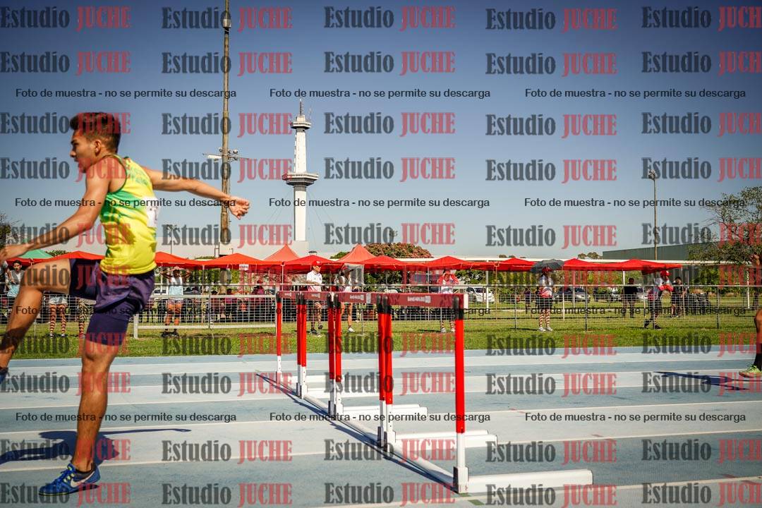 Fotos de los 400mts con vallas de varones LIBRE - FINAL