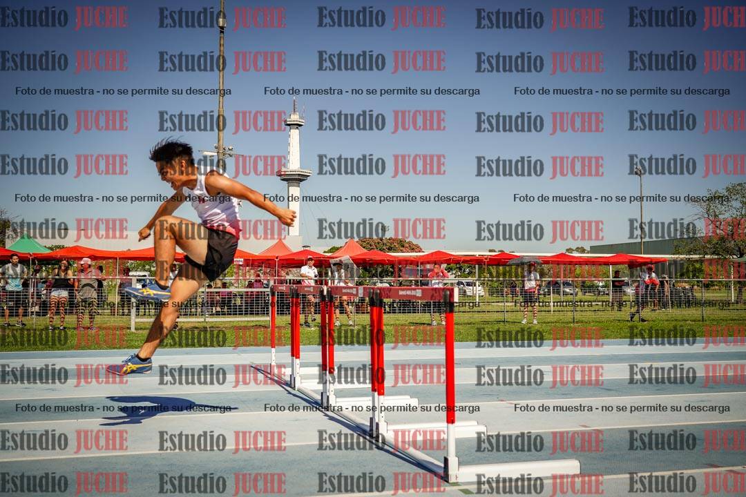 Fotos de los 400mts con vallas de varones LIBRE - FINAL