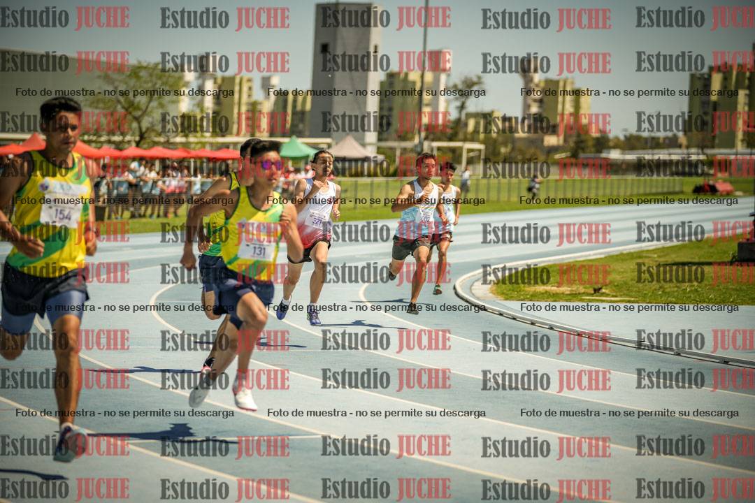 Fotos de los 800mts llanos de varones LIBRE/MASTER - FINAL