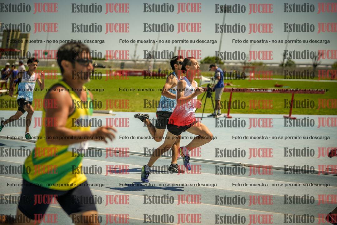 Fotos de los 800mts llanos de varones LIBRE/MASTER - FINAL