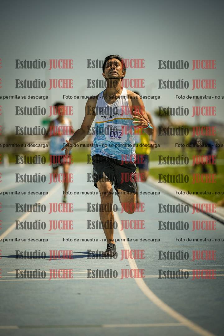 Fotos de los 800mts llanos de varones LIBRE/MASTER - FINAL