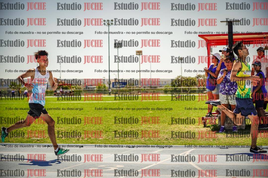 Fotos de los 800mts llanos de varones LIBRE/MASTER - FINAL