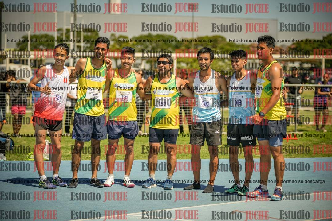 Fotos de los 800mts llanos de varones LIBRE/MASTER - FINAL