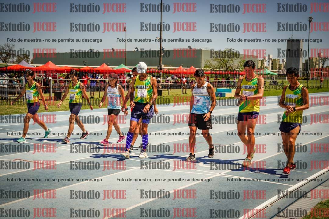Fotos de los 10.000mts llanos de mujeres y varones LIBRE/MASTER - FINAL