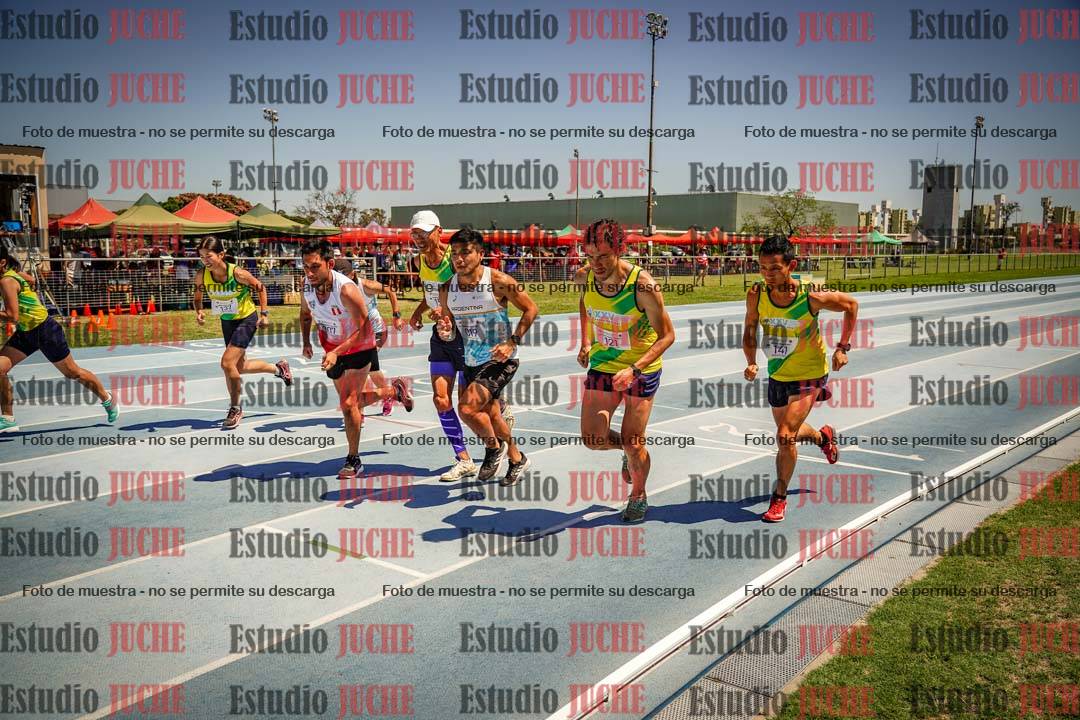 Fotos de los 10.000mts llanos de mujeres y varones LIBRE/MASTER - FINAL