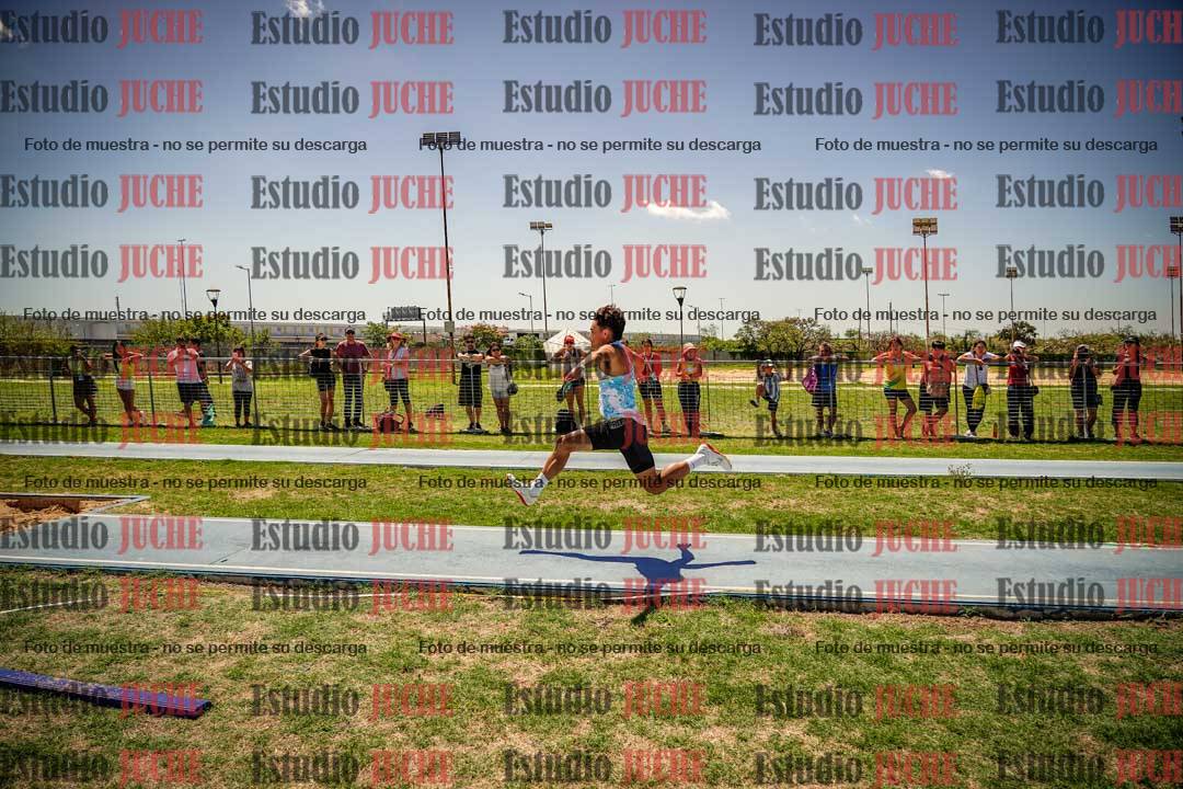 Fotos del salto triple de varones LIBRE/MASTER - FINAL