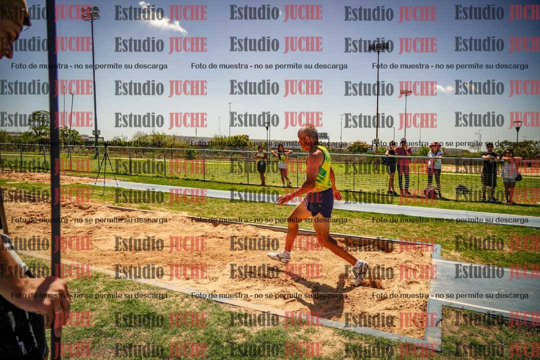 Fotos del salto triple de varones LIBRE/MASTER - FINAL