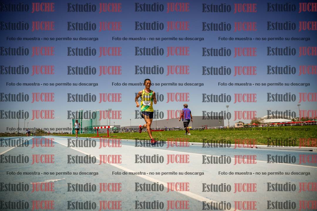 Fotos de los 10.000mts llanos de mujeres y varones LIBRE/MASTER - FINAL