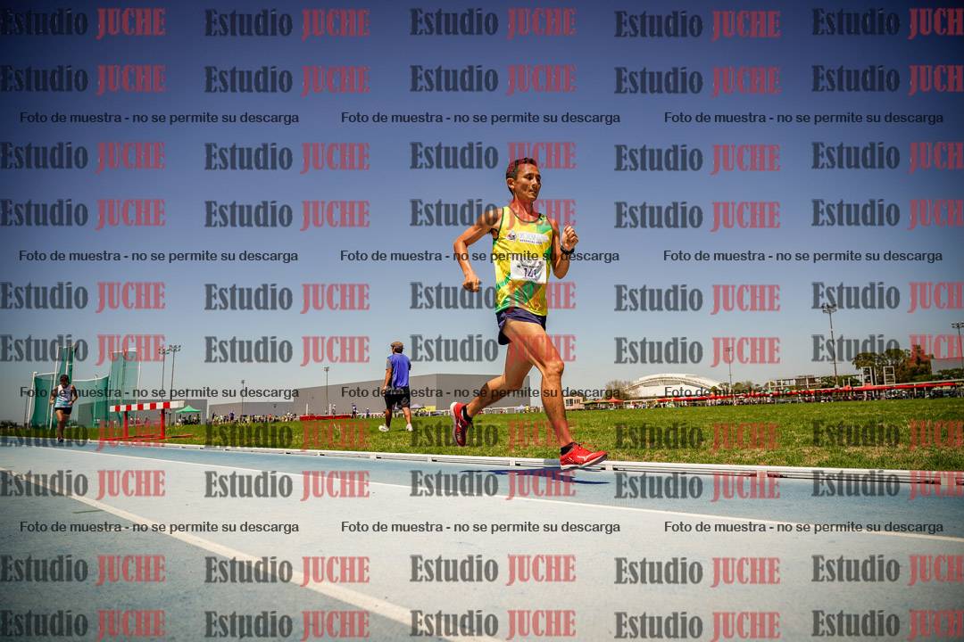 Fotos de los 10.000mts llanos de mujeres y varones LIBRE/MASTER - FINAL