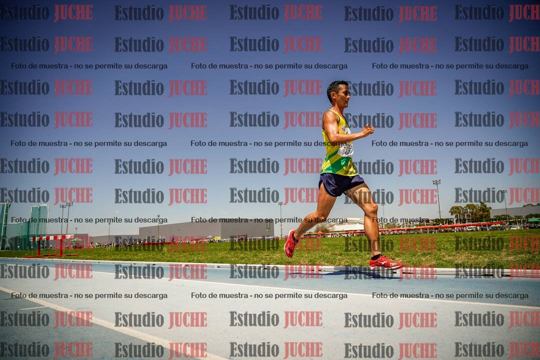 Fotos de los 10.000mts llanos de mujeres y varones LIBRE/MASTER - FINAL