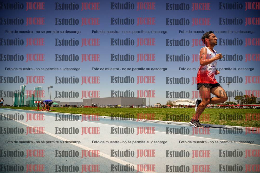 Fotos de los 10.000mts llanos de mujeres y varones LIBRE/MASTER - FINAL