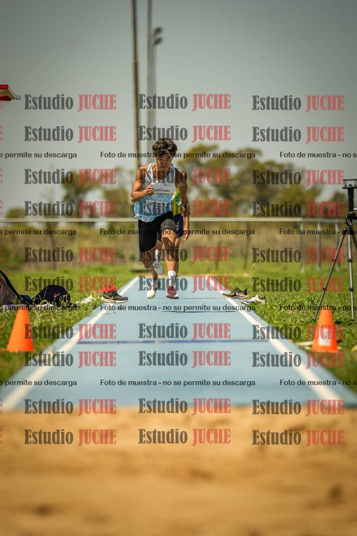 Fotos del salto triple de varones LIBRE/MASTER - FINAL