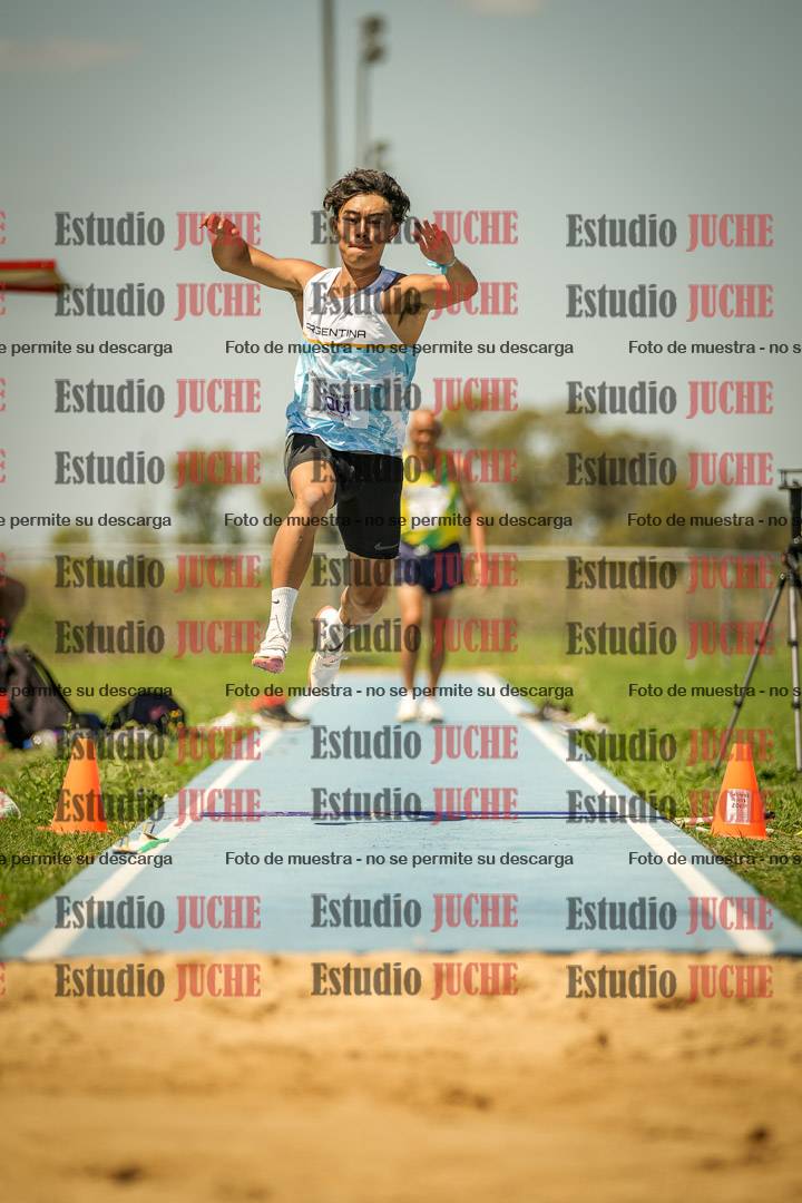 Fotos del salto triple de varones LIBRE/MASTER - FINAL