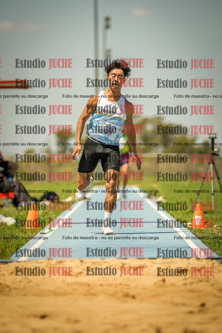 Fotos del salto triple de varones LIBRE/MASTER - FINAL