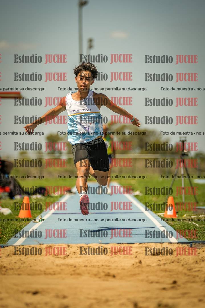 Fotos del salto triple de varones LIBRE/MASTER - FINAL