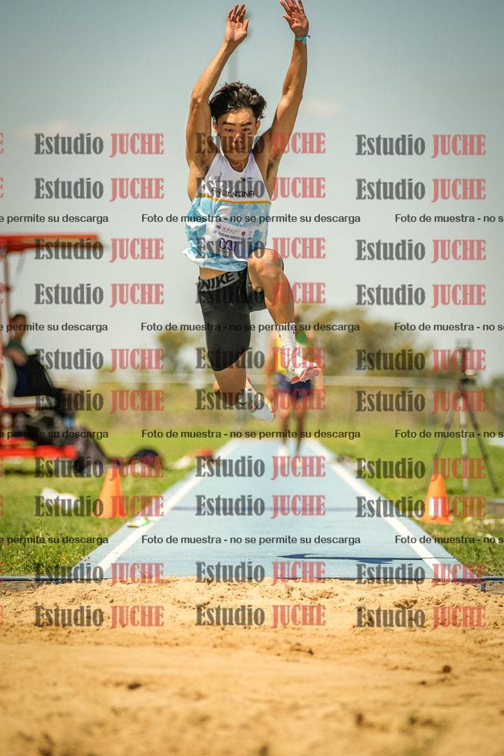 Fotos del salto triple de varones LIBRE/MASTER - FINAL