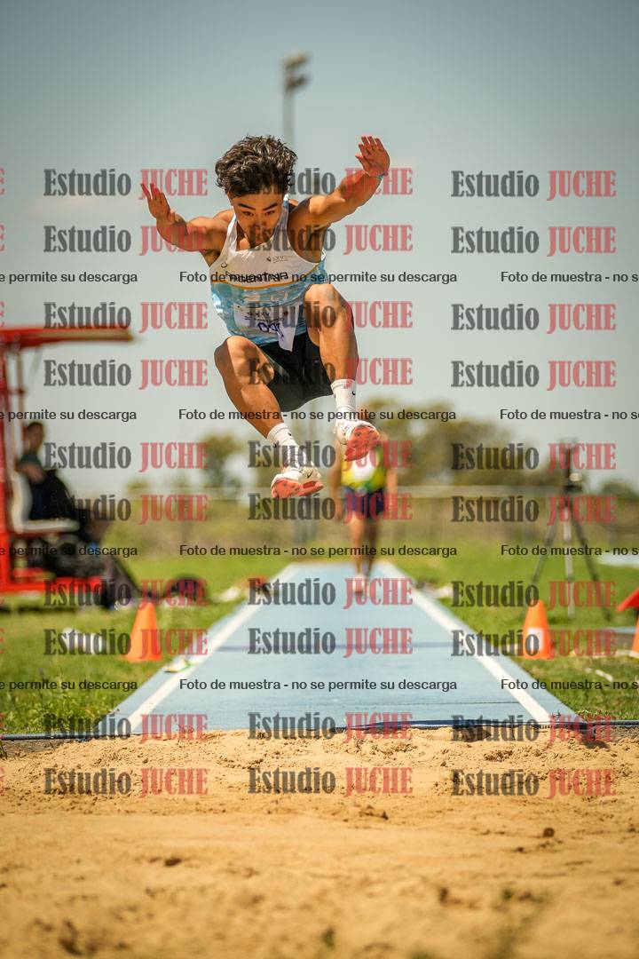 Fotos del salto triple de varones LIBRE/MASTER - FINAL