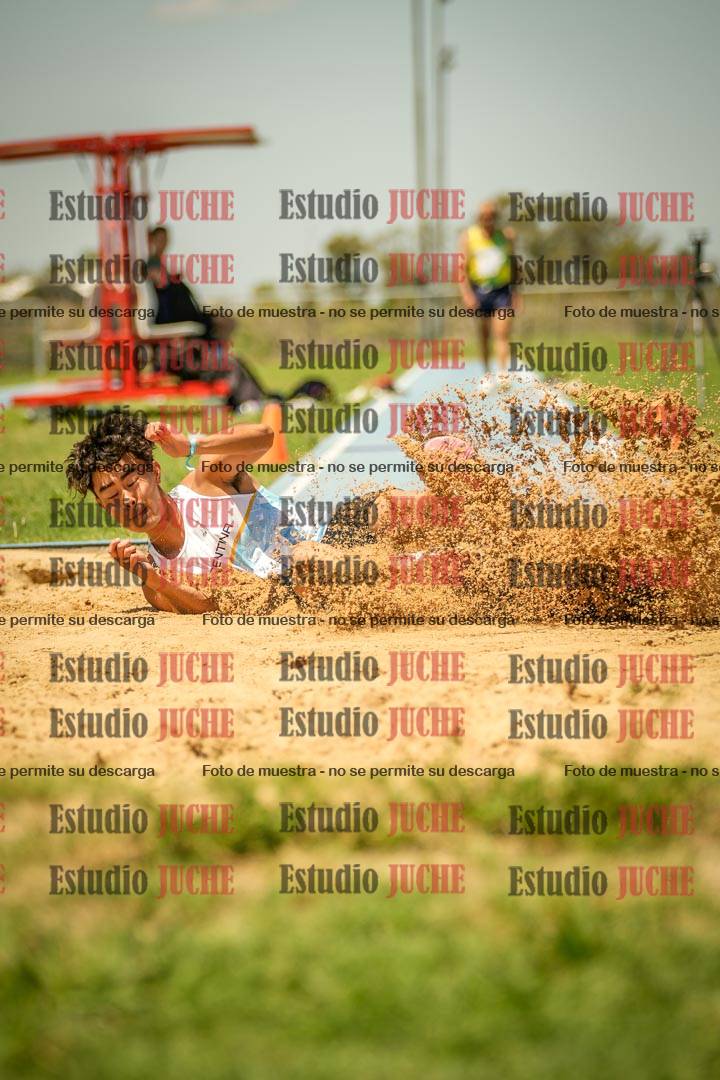 Fotos del salto triple de varones LIBRE/MASTER - FINAL