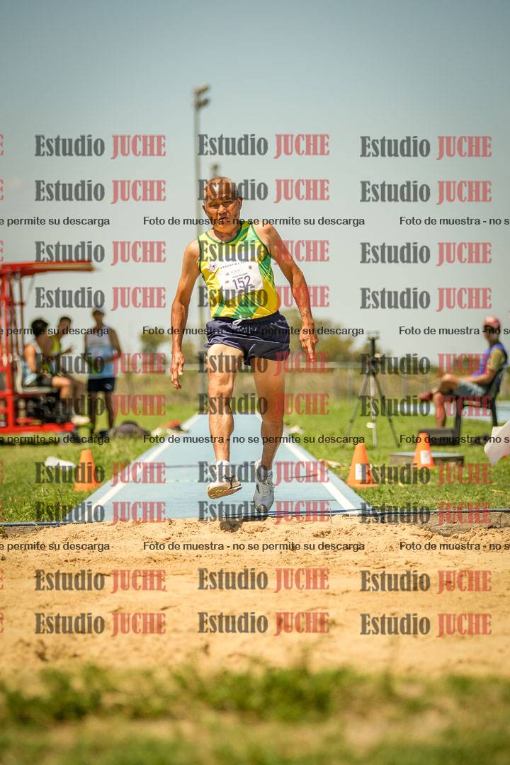Fotos del salto triple de varones LIBRE/MASTER - FINAL