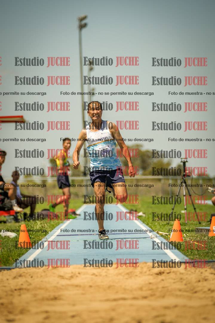 Fotos del salto triple de varones LIBRE/MASTER - FINAL