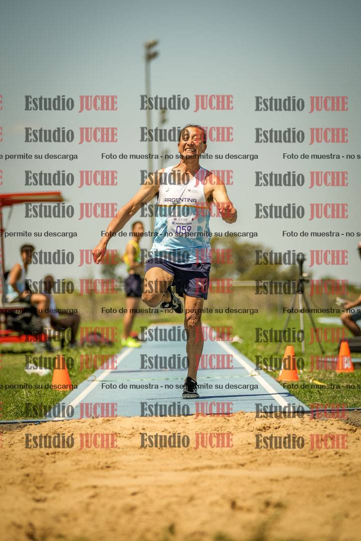 Fotos del salto triple de varones LIBRE/MASTER - FINAL