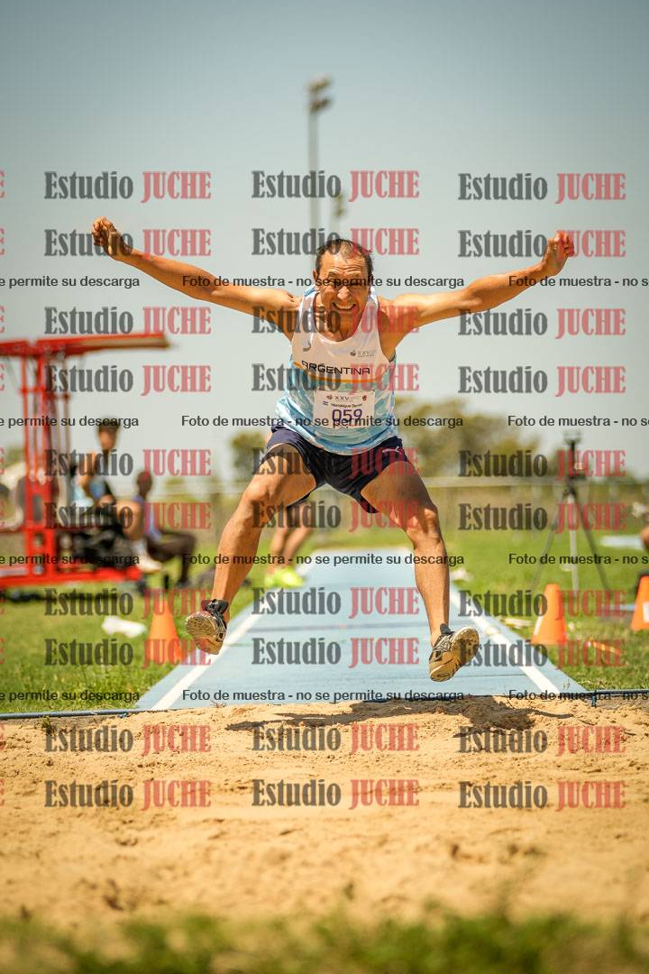 Fotos del salto triple de varones LIBRE/MASTER - FINAL