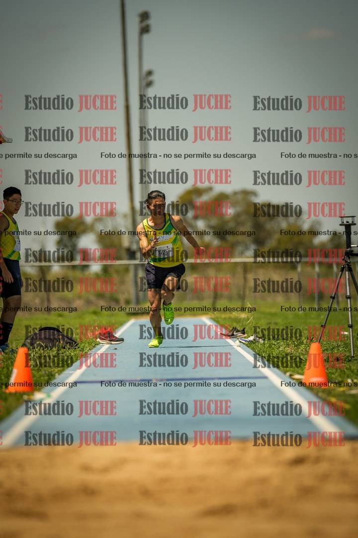 Fotos del salto triple de varones LIBRE/MASTER - FINAL