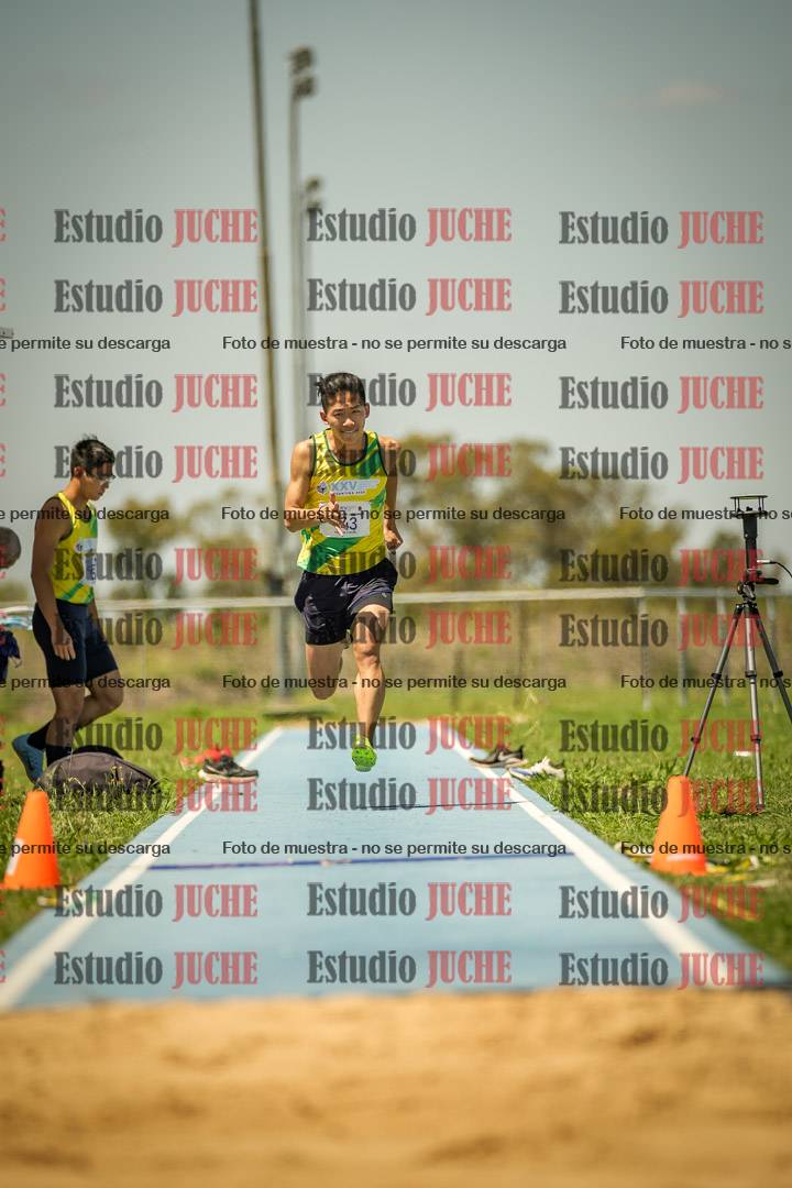 Fotos del salto triple de varones LIBRE/MASTER - FINAL