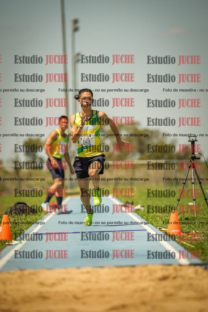 Fotos del salto triple de varones LIBRE/MASTER - FINAL