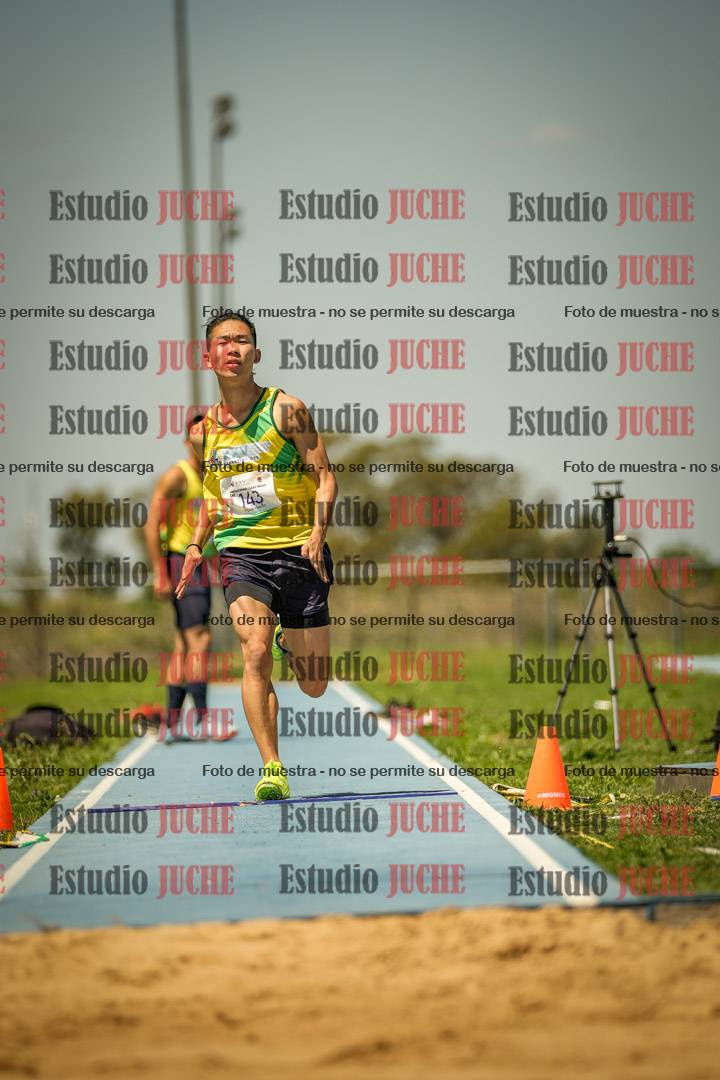 Fotos del salto triple de varones LIBRE/MASTER - FINAL