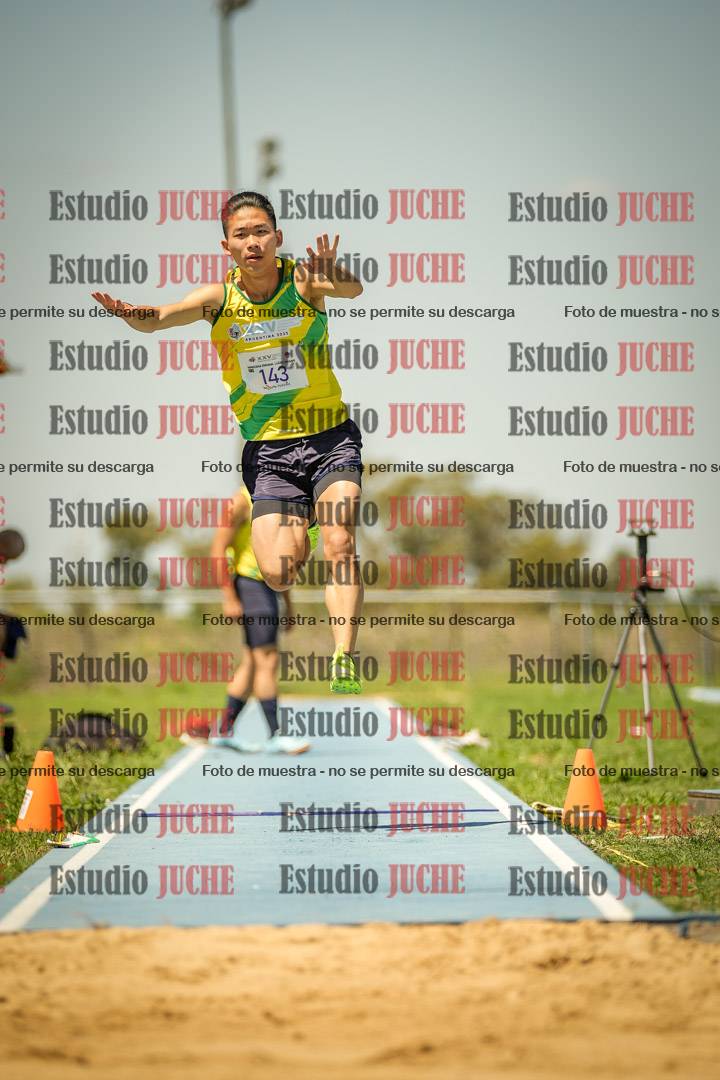 Fotos del salto triple de varones LIBRE/MASTER - FINAL