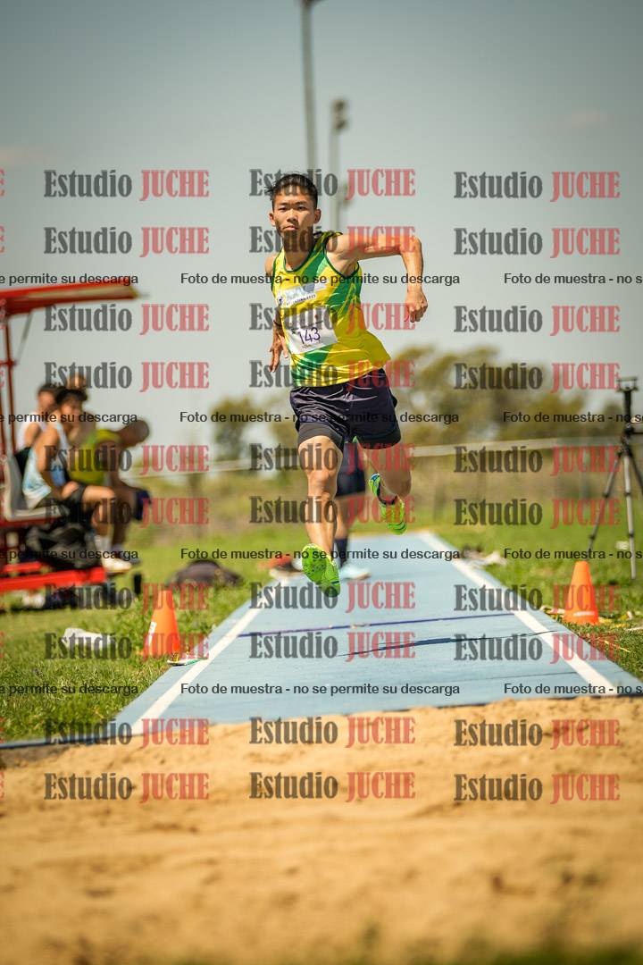 Fotos del salto triple de varones LIBRE/MASTER - FINAL