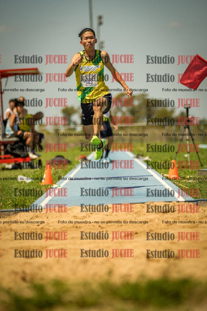 Fotos del salto triple de varones LIBRE/MASTER - FINAL