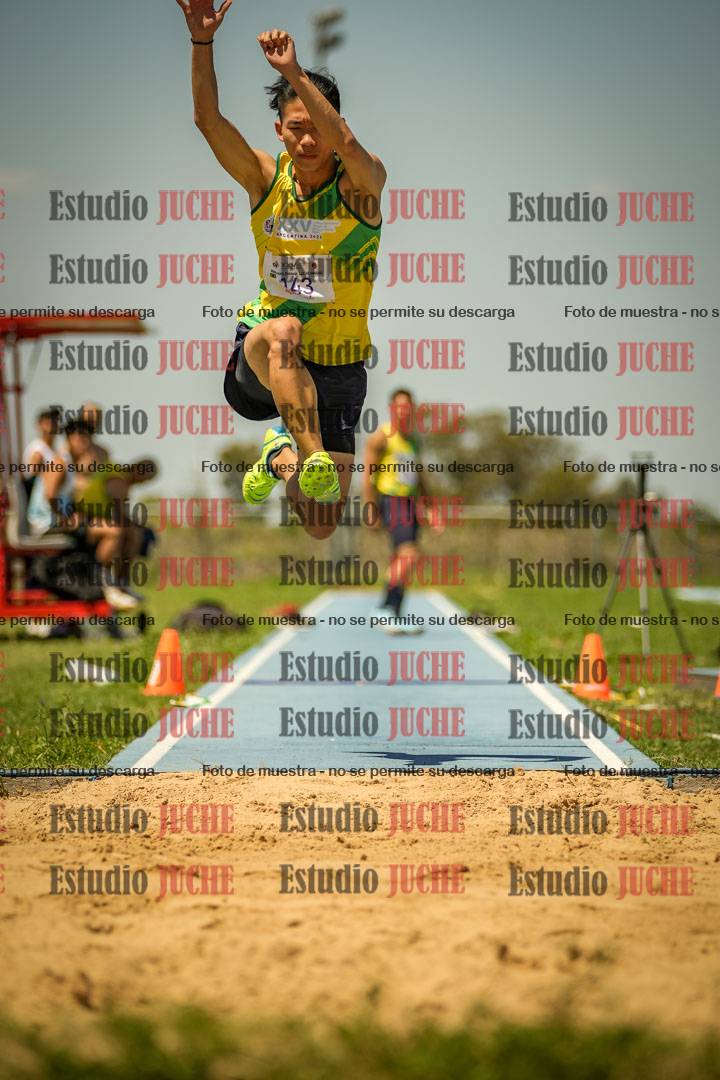 Fotos del salto triple de varones LIBRE/MASTER - FINAL