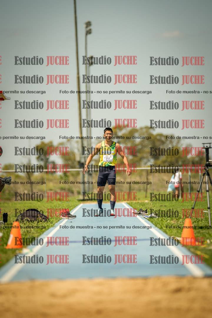 Fotos del salto triple de varones LIBRE/MASTER - FINAL