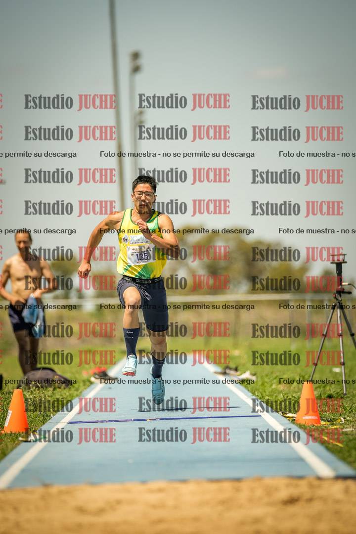 Fotos del salto triple de varones LIBRE/MASTER - FINAL