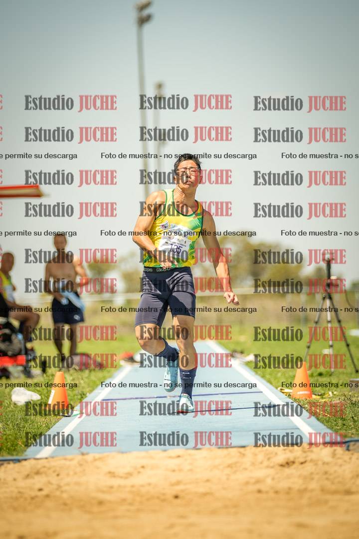 Fotos del salto triple de varones LIBRE/MASTER - FINAL