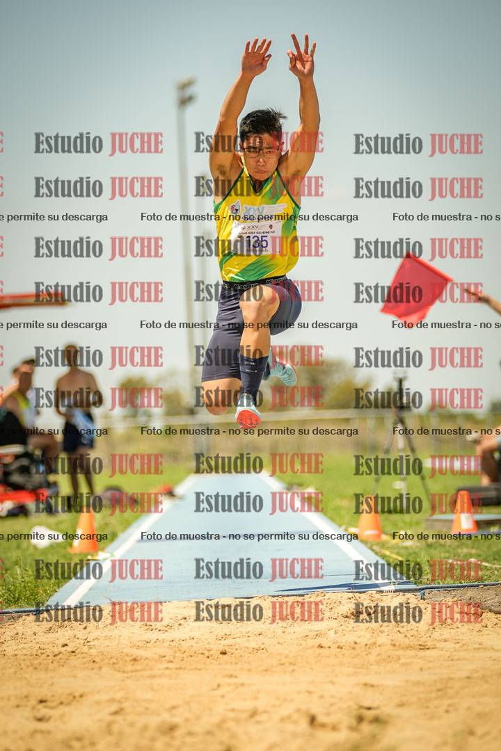 Fotos del salto triple de varones LIBRE/MASTER - FINAL
