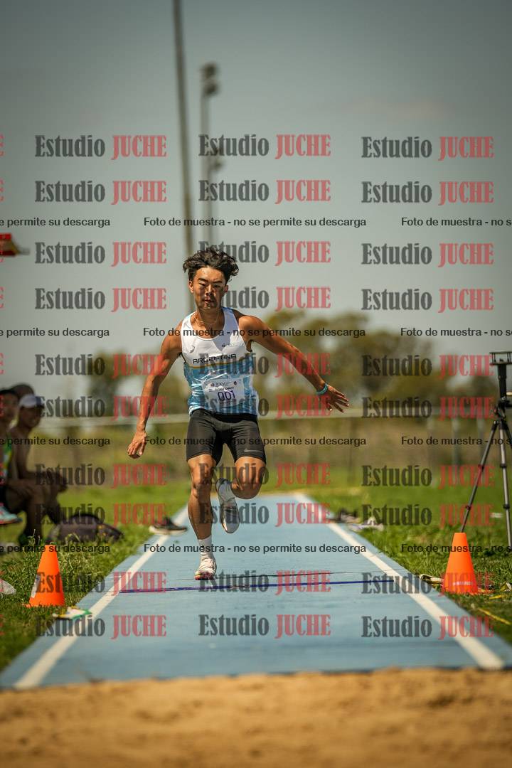 Fotos del salto triple de varones LIBRE/MASTER - FINAL