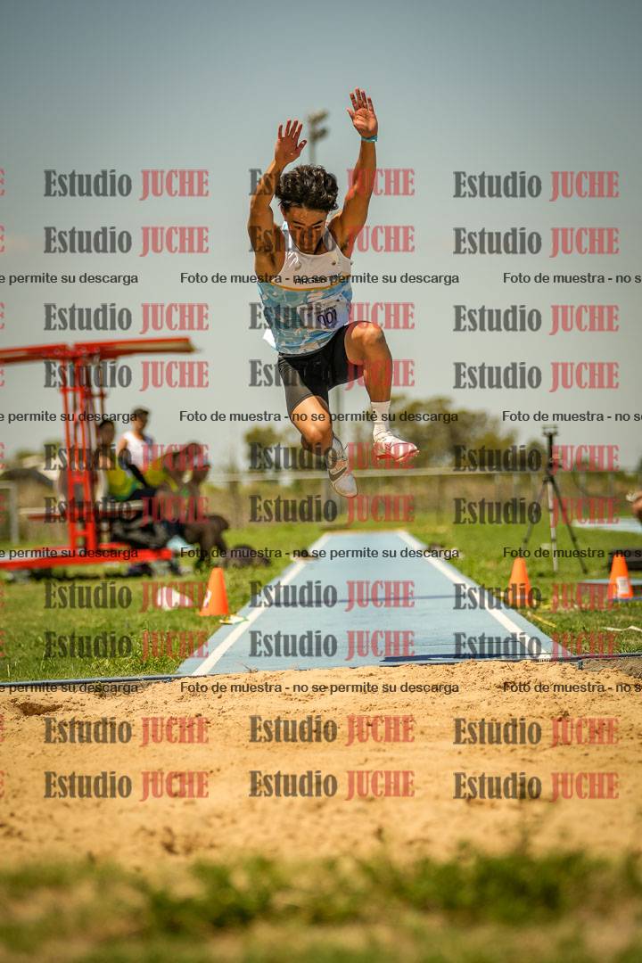 Fotos del salto triple de varones LIBRE/MASTER - FINAL