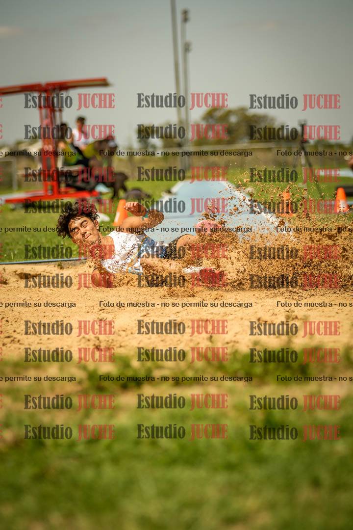 Fotos del salto triple de varones LIBRE/MASTER - FINAL