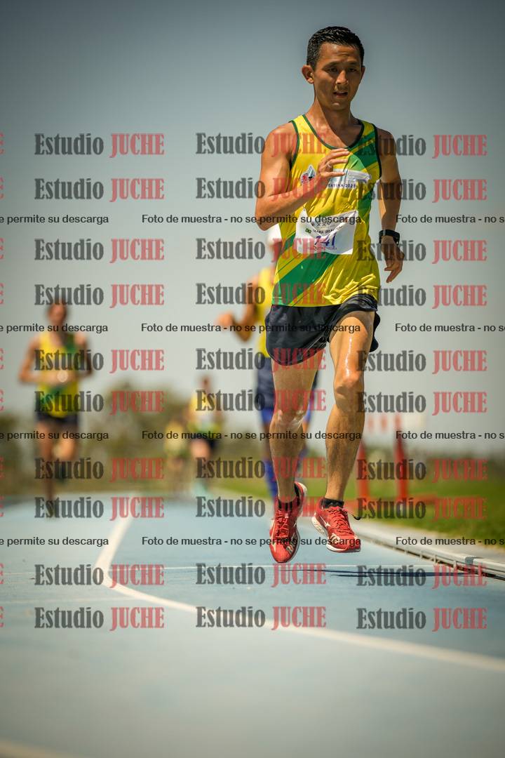 Fotos de los 10.000mts llanos de mujeres y varones LIBRE/MASTER - FINAL